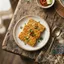 Potongan tempe goreng keemasan